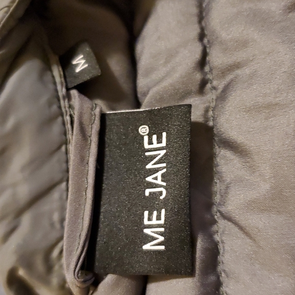 Me Jane - Picture 4 of 5